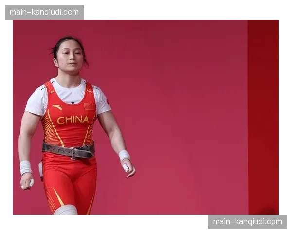 泰国本土名将苏拉特打破僵局，以1公斤优势险夺女子55公斤级总成绩金牌