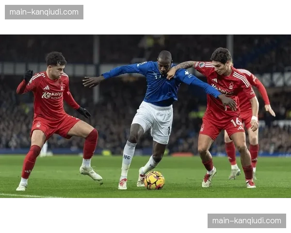 保级六分战：埃弗顿与诺丁汉森林的生存对决